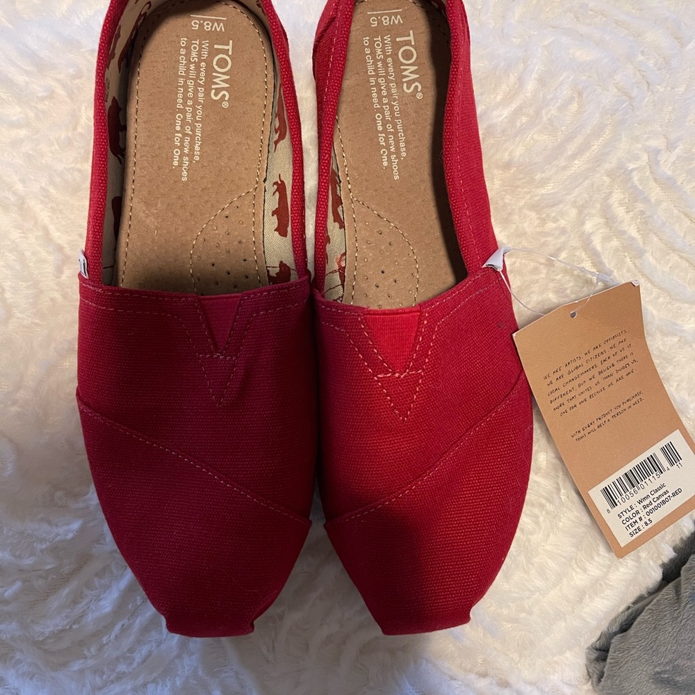 Tom’s shoes